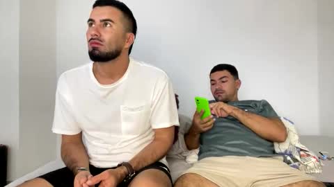 camilor_30 online show from November 21, 2025, 10:47 am