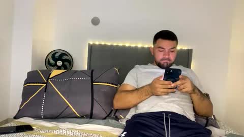 camilor_30 online show from February 28, 2026, 9:32 am