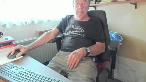 Snapshot of cammee chatting on July 16, 2026, 7:36 am Cammee online show from July 16, 2026, 7:36 am