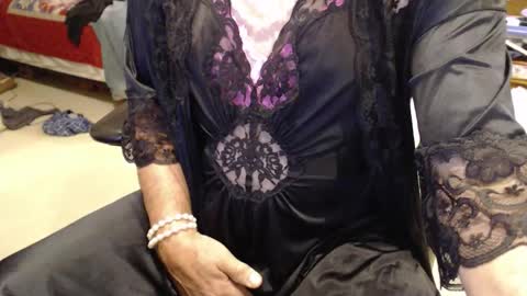 Snapshot of cammiecd chatting on October 28, 2025, 3:36 pm CammieCD online show from October 28, 2025, 3:36 pm