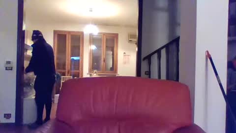 Snapshot of camomilla72 chatting on March 4, 2025, 10:57 am Cristian online show from March 4, 2025, 10:57 am