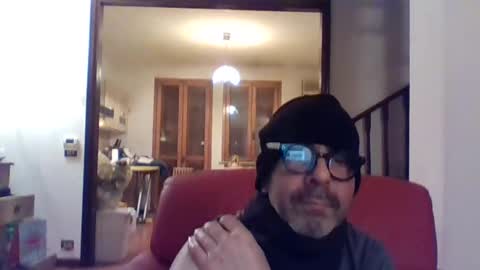 Snapshot of camomilla72 chatting on March 11, 2025, 9:26 pm Cristian online show from March 11, 2025, 9:26 pm
