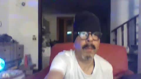 Snapshot of camomilla72 chatting on September 15, 2025, 9:53 am Cristian online show from September 15, 2025, 9:53 am