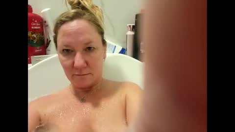 campbellcourtney385 online show from January 13, 2026, 3:12 am