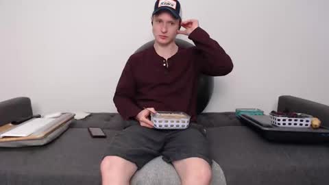 Snapshot of camsharpe6 chatting on October 17, 2025, 9:12 am Cam online show from October 17, 2025, 9:12 am