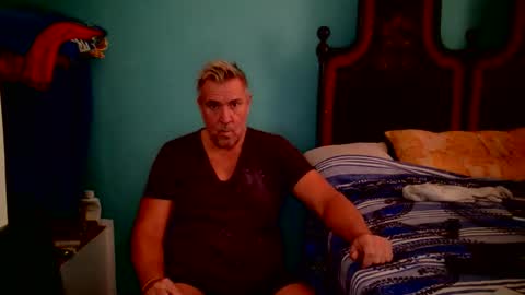 camunication online show from October 17, 2025, 8:28 am