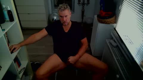 camunication online show from December 1, 2025, 10:09 am