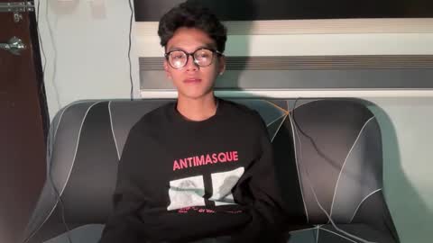 Ethan online show from October 3, 2025, 12:13 pm