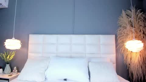 Camy online show from September 22, 2025, 11:45 am