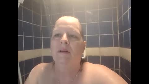 canadianqueen1973 online show from June 1, 2026, 10:22 pm