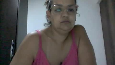 Snapshot of candela_blueberry chatting on August 4, 2026, 6:54 pm candela_blueberry online show from August 4, 2026, 6:54 pm