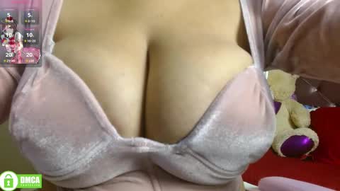 Snapshot of candela_smith chatting on January 8, 2025, 12:05 pm Candelaria online show from January 8, 2025, 12:05 pm