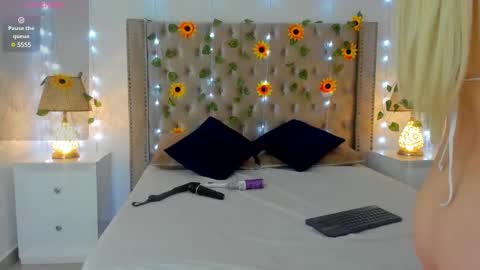 Candie  online show from March 9, 2025, 7:37 pm