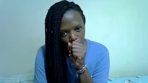 candiemaya online show from February 9, 2026, 8:40 am