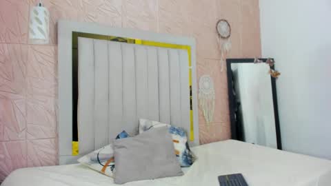 candise online show from October 1, 2025, 9:32 pm