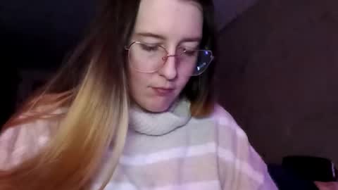 Candi online show from November 15, 2025, 9:28 am