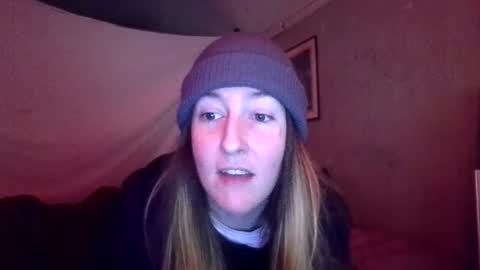 Candi online show from November 25, 2025, 4:07 pm