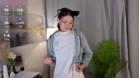 Snapshot of candispurgeon chatting on October 30, 2025, 3:41 am Lucy online show from October 30, 2025, 3:41 am