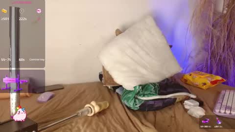 Candy online show from October 8, 2025, 8:50 pm