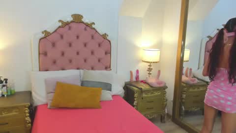 Candy online show from January 22, 2025, 10:59 pm