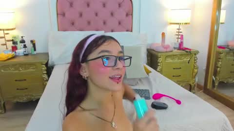 Candy online show from January 27, 2025, 10:38 pm