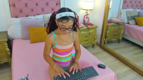 Candy online show from January 29, 2025, 10:43 pm