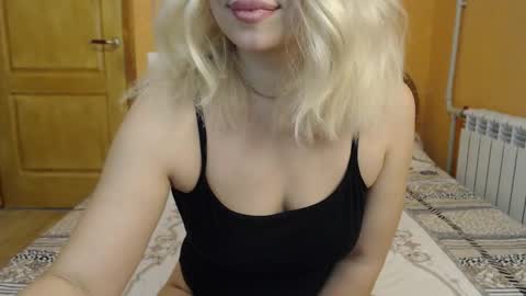 Snapshot of candy_9797 chatting on March 5, 2026, 10:11 am Candy online show from March 5, 2026, 10:11 am