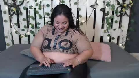 candy online show from November 5, 2025, 12:05 pm