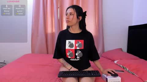 Snapshot of candy_babe22 chatting on December 16, 2025, 8:47 pm Candy online show from December 16, 2025, 8:47 pm