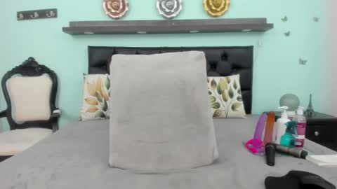 candy_big_tits18 online show from January 10, 2026, 12:34 am