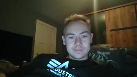 candy_boy_xoxo online show from November 30, 2025, 4:11 pm