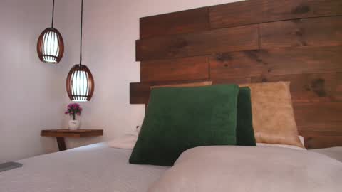 Jolie online show from October 17, 2025, 9:28 pm