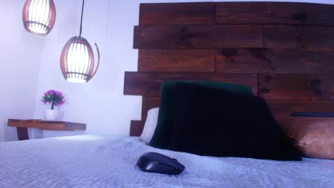 Snapshot of candy_feett chatting on April 22, 2026, 7:26 pm Jolie online show from April 22, 2026, 7:26 pm