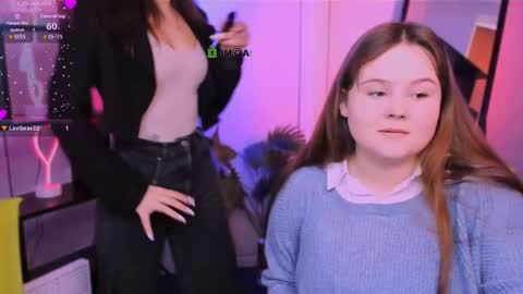 candy flossie1 online show from December 5, 2025, 9:29 am