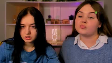 candy flossie1 online show from December 21, 2025, 7:32 pm