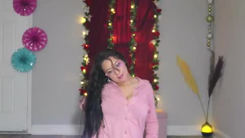 candy girl 1830 online show from November 8, 2025, 1:33 pm