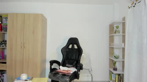 Nickol online show from January 9, 2026, 9:16 pm