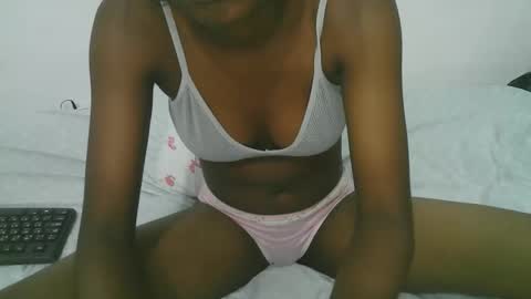 Snapshot of candy_lisah chatting on April 26, 2026, 10:24 am Lisa online show from April 26, 2026, 10:24 am