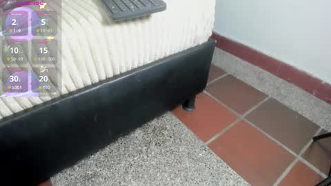 candy mery online show from October 10, 2025, 7:13 pm