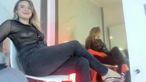Snapshot of candy_plus chatting on June 5, 2026, 7:08 pm Candy plus online show from June 5, 2026, 7:08 pm