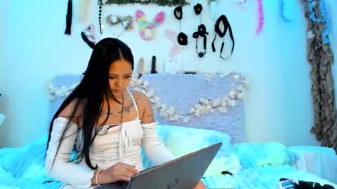 Snapshot of candycinnamon_0718 chatting on April 1, 2026, 12:17 pm luna online show from April 1, 2026, 12:17 pm