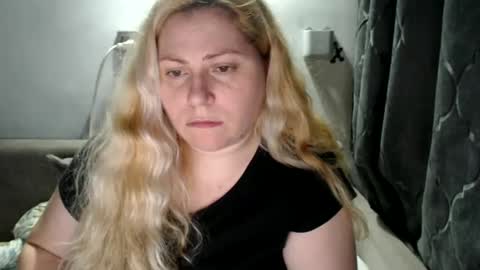 Laura online show from January 26, 2025, 11:39 pm