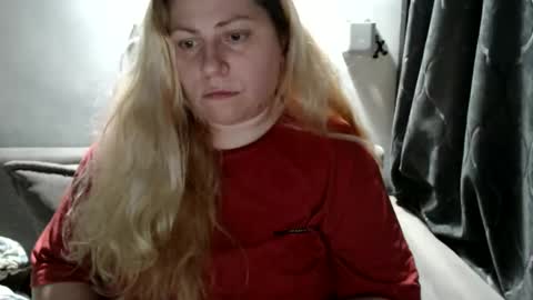 Laura online show from February 25, 2025, 6:42 pm