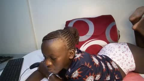 candycurly_ online show from February 5, 2025, 12:53 am