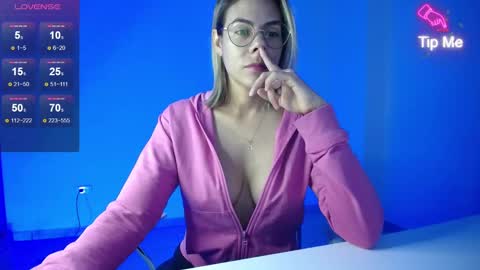 Candy Dowson online show from February 11, 2025, 10:37 am