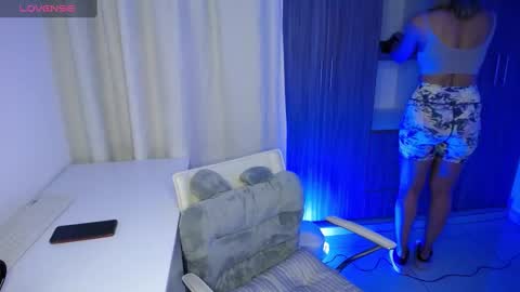 Candy Dowson online show from March 3, 2025, 10:38 am