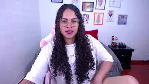 Snapshot of candyhot_sex chatting on December 13, 2025, 10:48 pm Karen online show from December 13, 2025, 10:48 pm