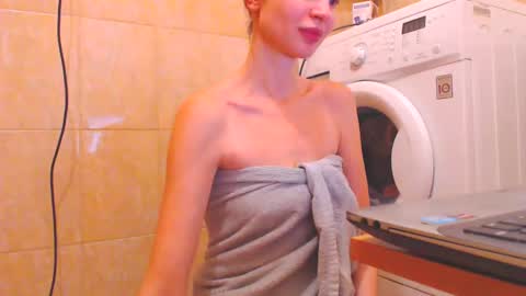 CANDYJESx online show from December 4, 2024, 12:14 pm