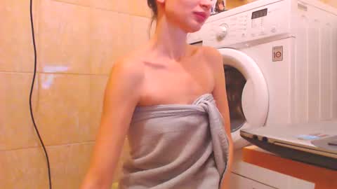 CANDYJESx online show from December 4, 2024, 5:44 pm