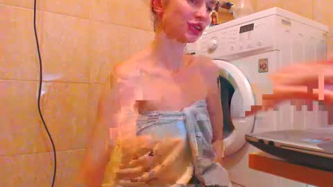 CANDYJESx online show from December 5, 2024, 3:28 pm